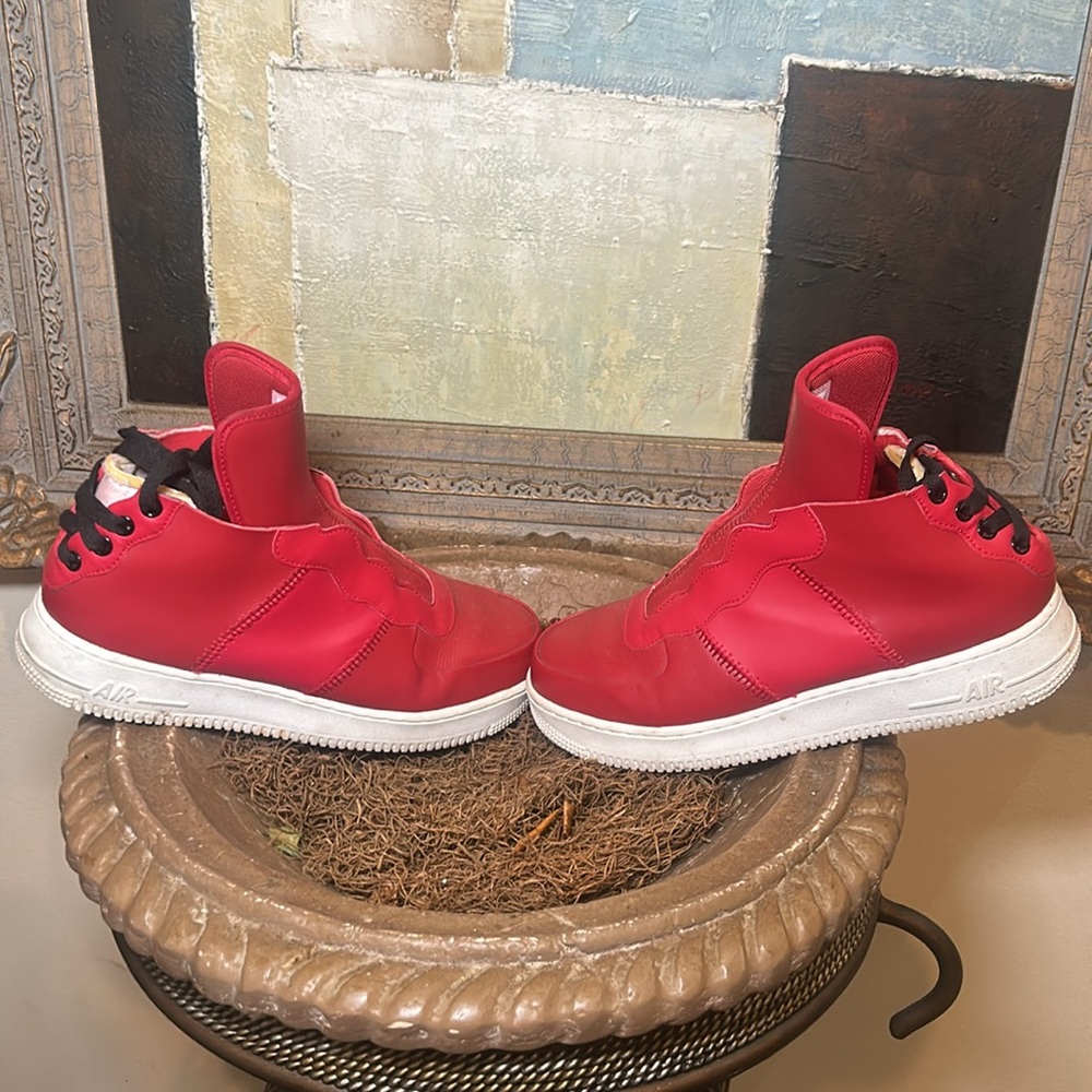 Custom Nikes - Picture 3 of 4